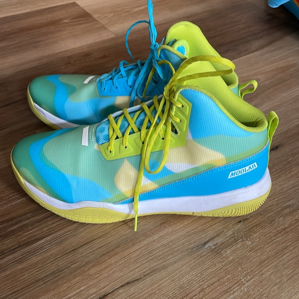 Moolah basketball shoes